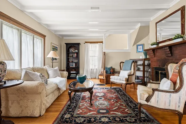 $1,285,000 | 11 Windermere Park, Arlington, MA 02476