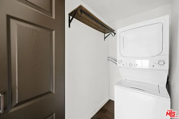 $5,500 | 1915 Apex Avenue, Unit 1/2, Los Angeles, CA 90039
