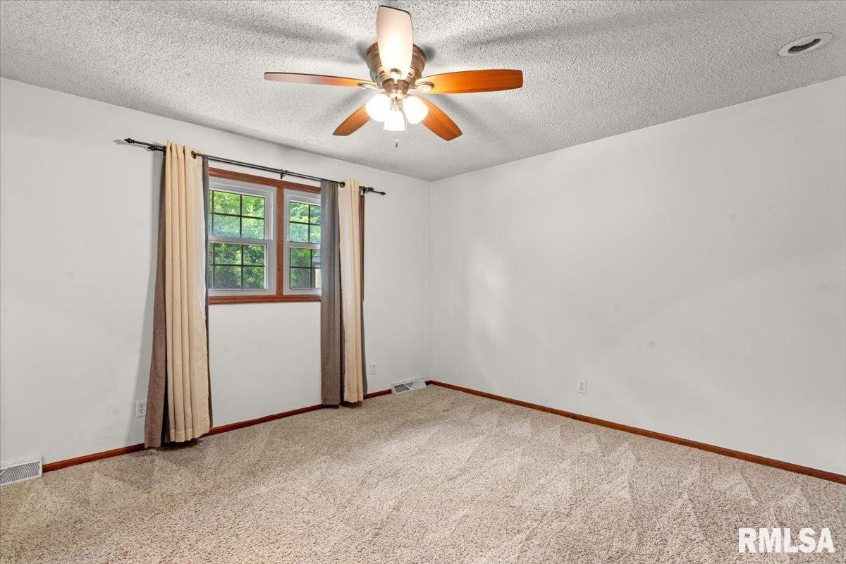 2605 Cardifs Avenue Springfield, IL 62704 - Photo 26 of 37
