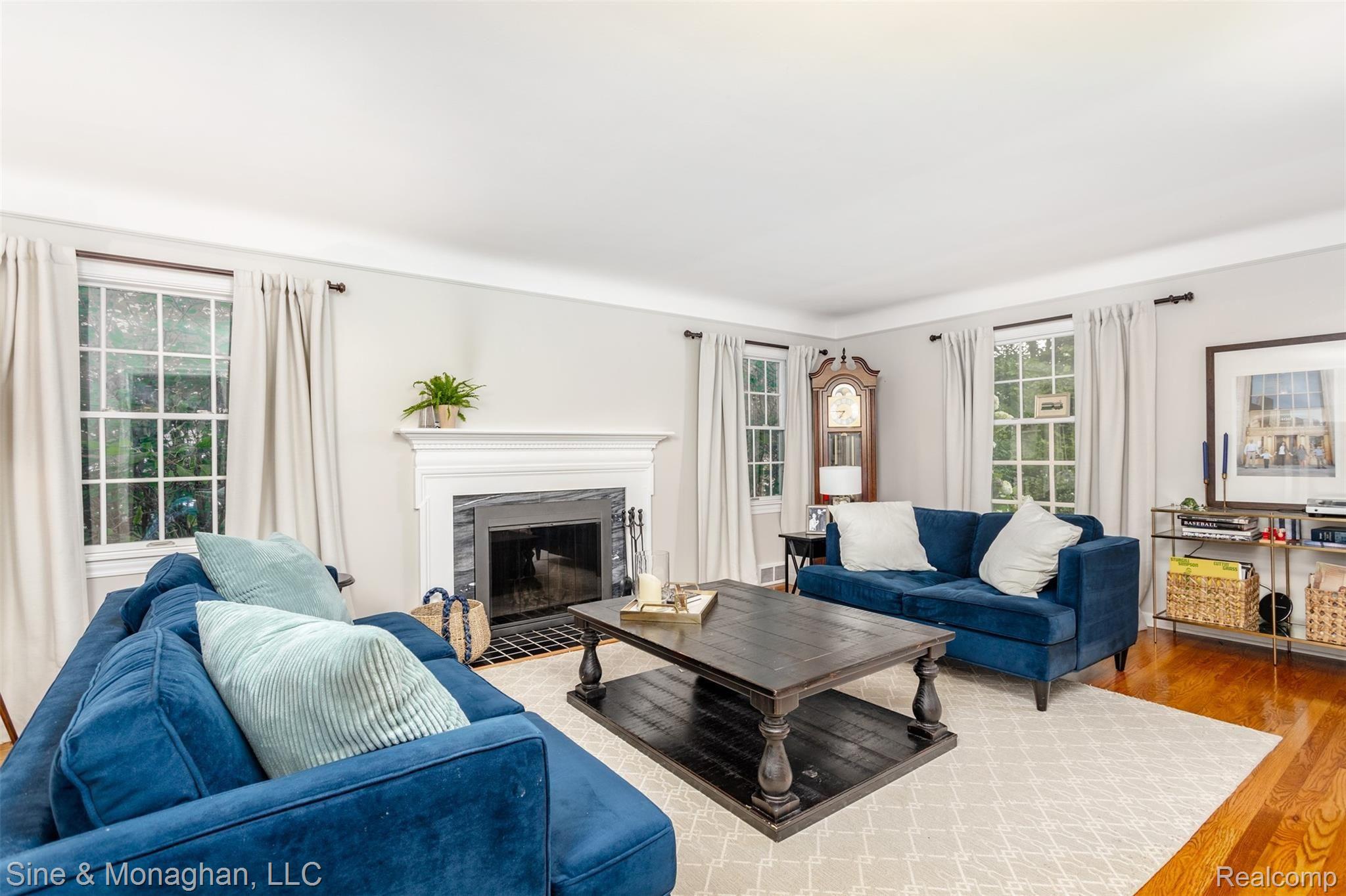 653 Middlesex Road Grosse Pointe, MI 48230 - Photo 21 of 54 653 Middlesex S025.jpg