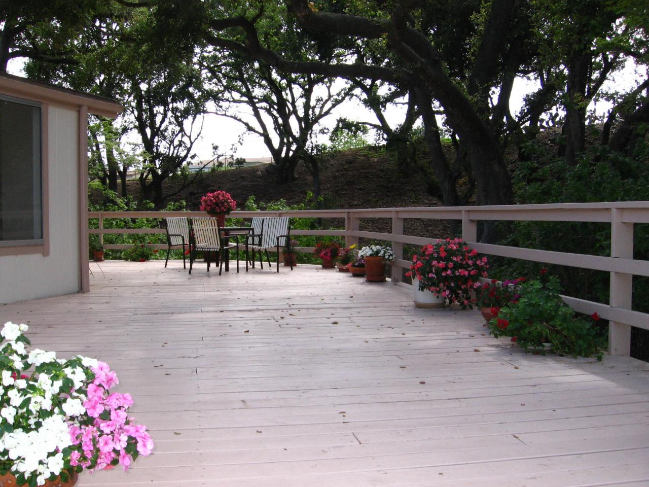 340 Old Mill Road, Unit 181 Santa Barbara, CA 93110 - Photo 12 of 20 a view of street with seating space
