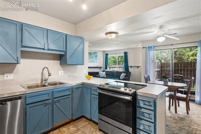 4721 Barnes Road Colorado Springs, CO 80917 - Photo 15 of 30