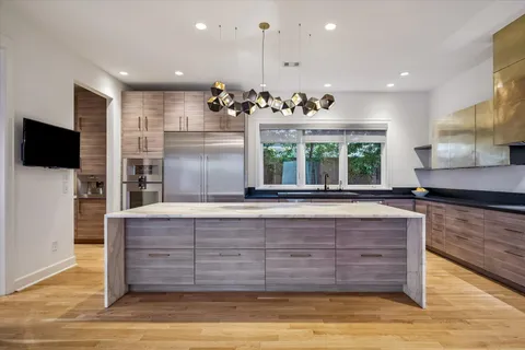 $5,095,000 | 3706 Tangley Street, Houston, TX 77005