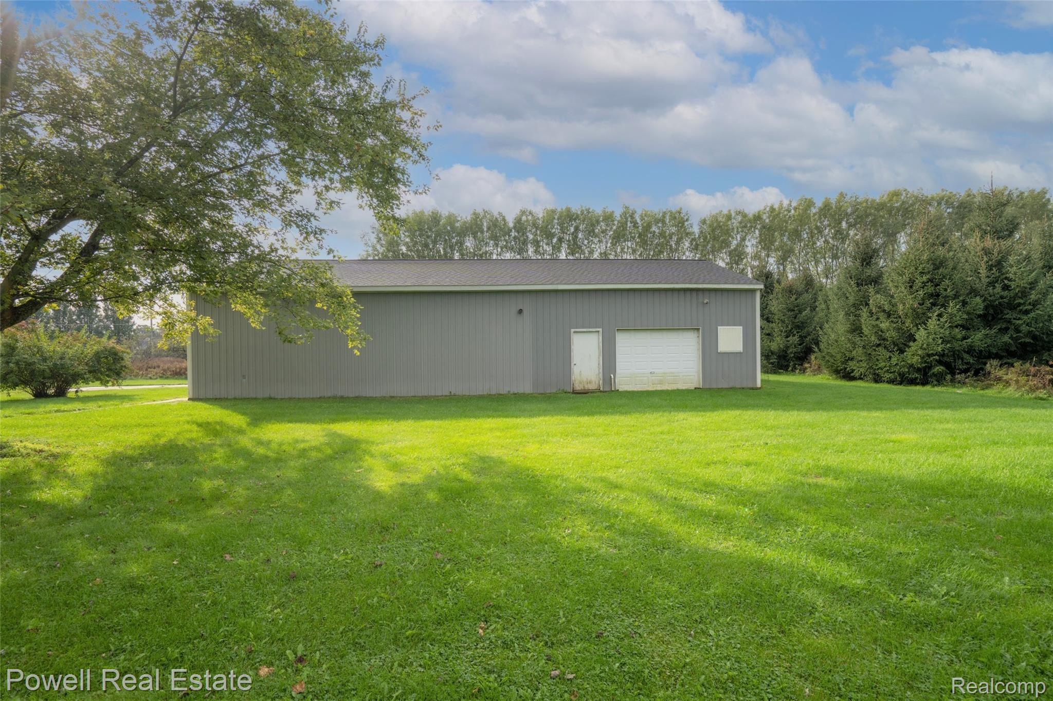 1699 Smith Road Lapeer, MI 48446 - Photo 45 of 54 Pole Barn Side2.jpg
