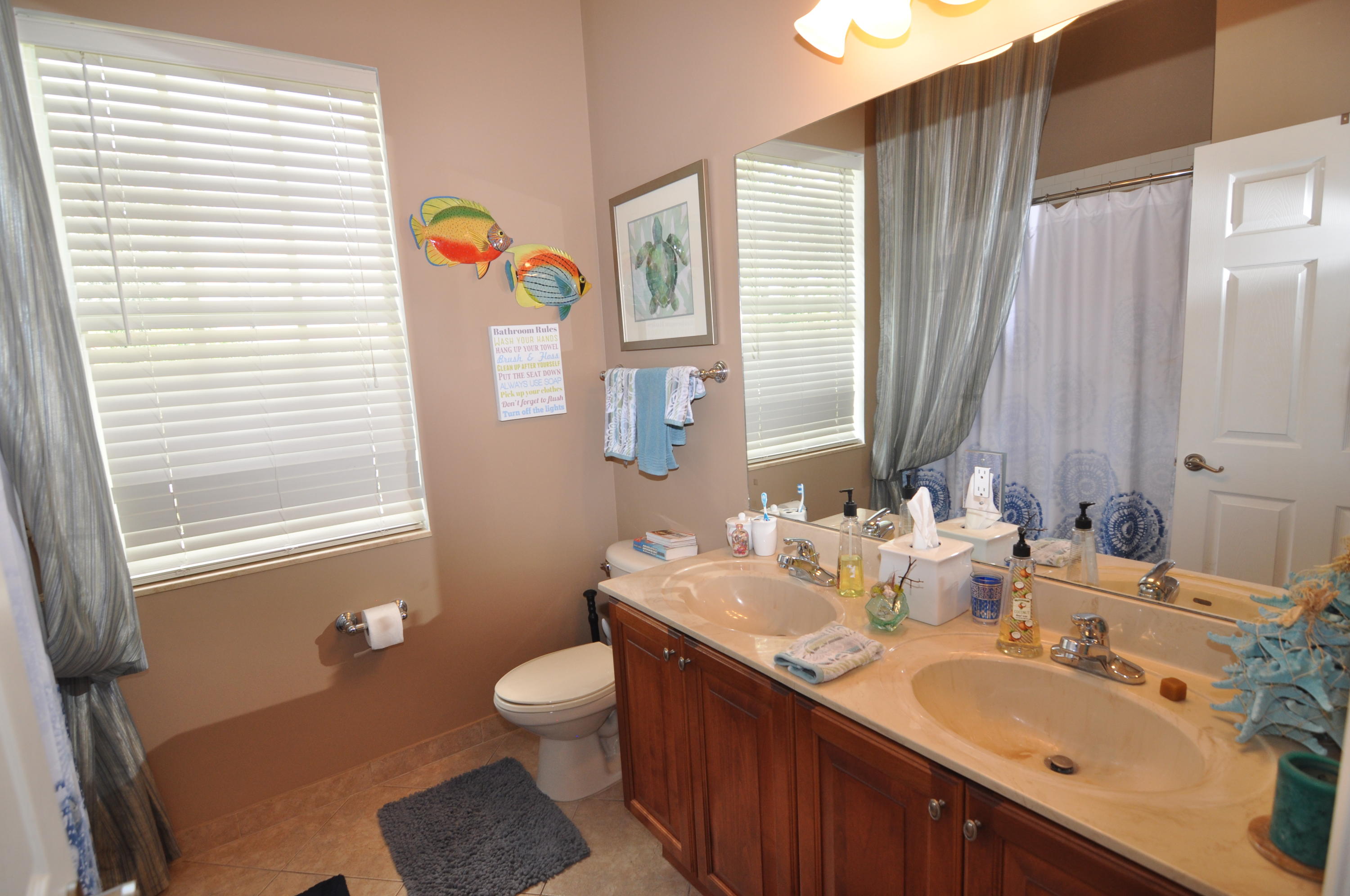191 Via Veracruz Jupiter, FL 33458 - Photo 15 of 25 GUEST BATHROOM