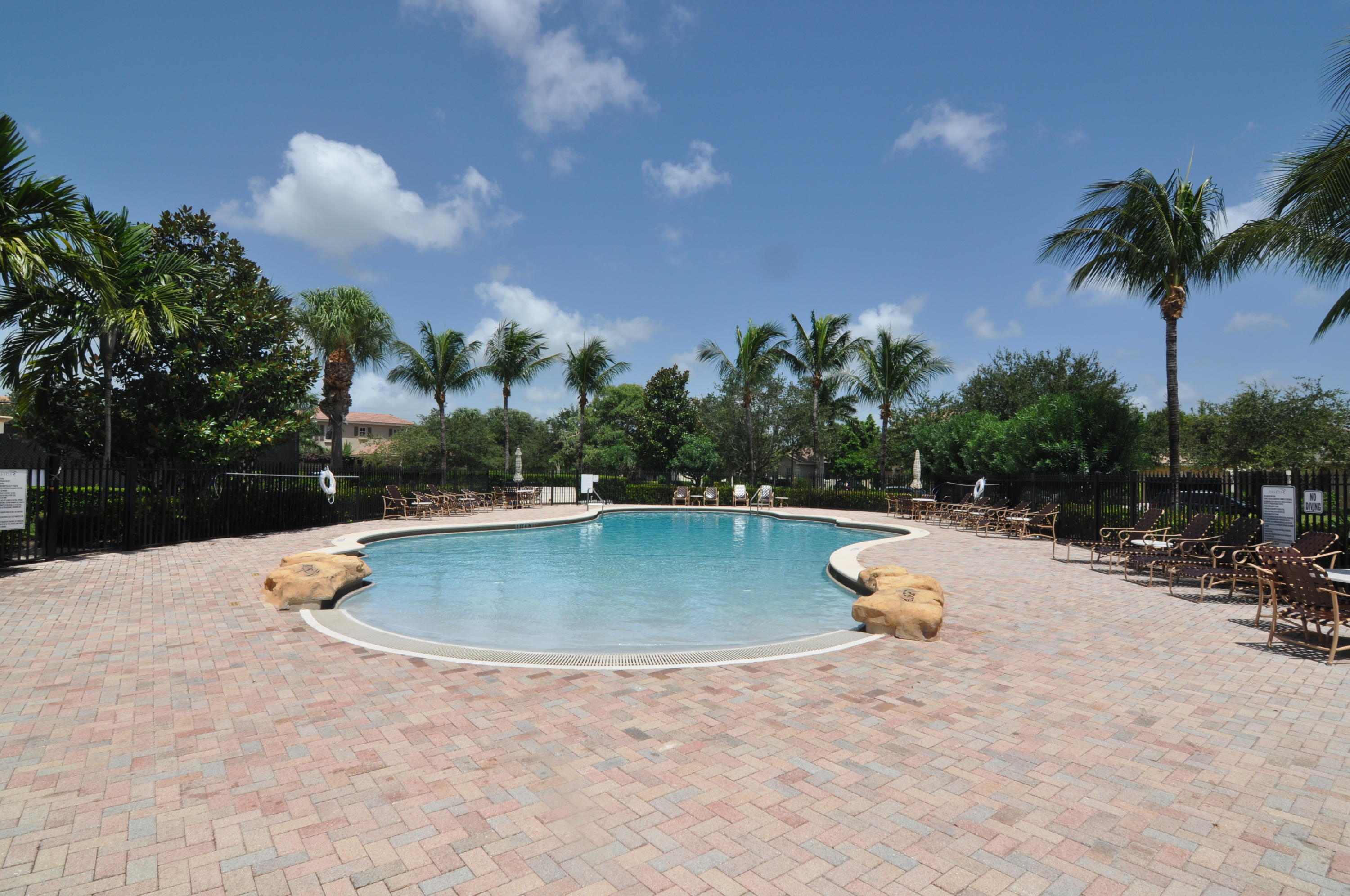 191 Via Veracruz Jupiter, FL 33458 - Photo 21 of 25 POOL