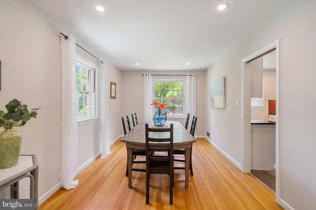 $1,000,000 | 4104 Byeforde Court, Kensington, MD 20895