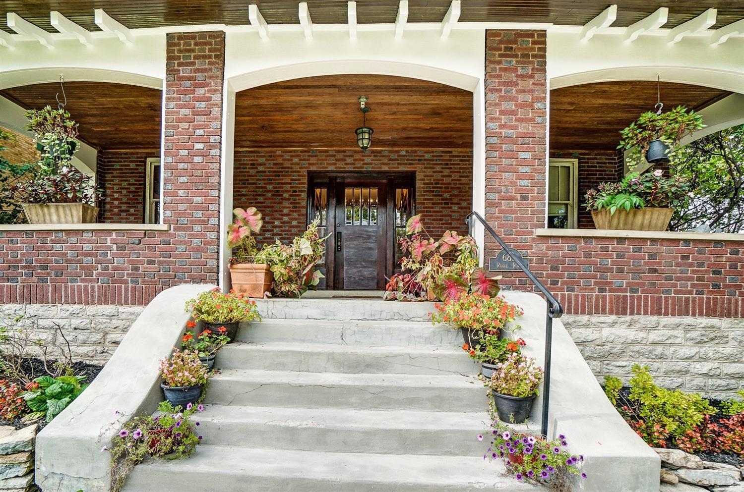 685 Riddle Road Cincinnati, OH 45220 - Photo 2 of 50 Gallery Image 2