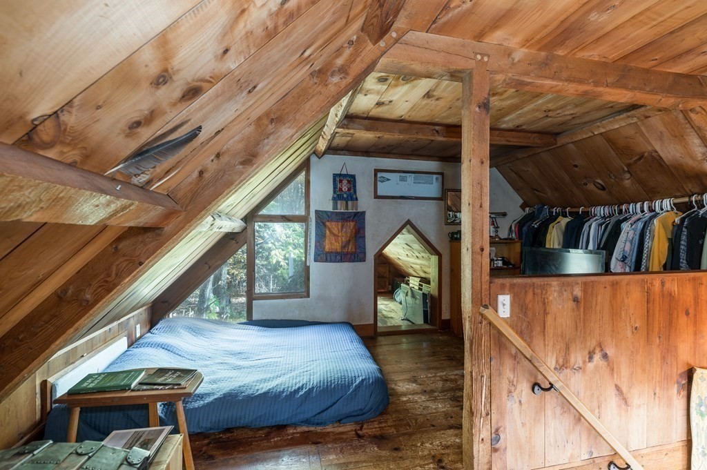 24 Paradise Road Ipswich, MA 01938 - Photo 12 of 27 a view of living room