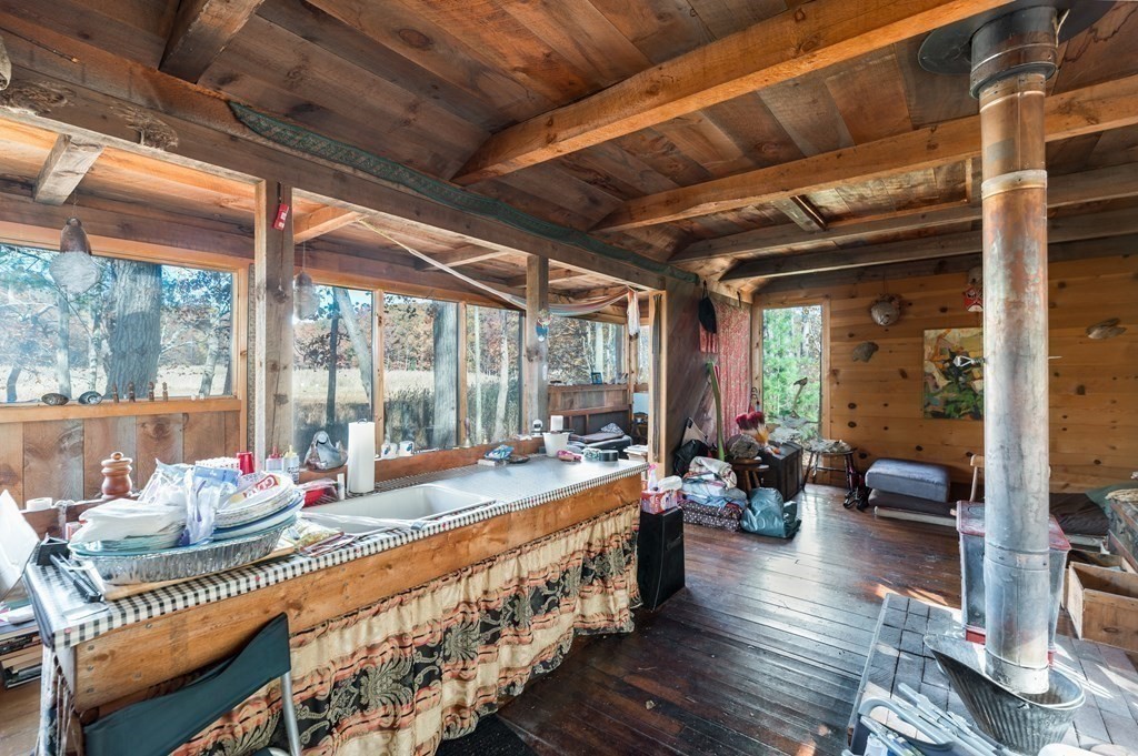 24 Paradise Road Ipswich, MA 01938 - Photo 18 of 27 a very nice looking room with a large window