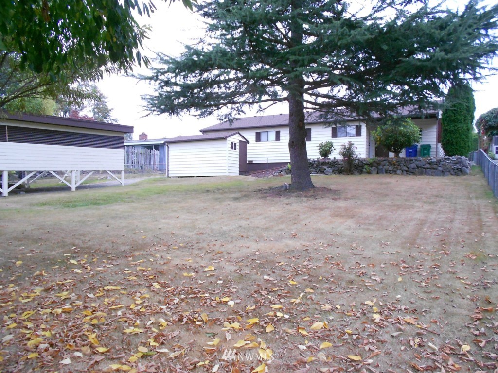 1817 Morris Avenue South Renton, WA 98055 - Photo 13 of 15