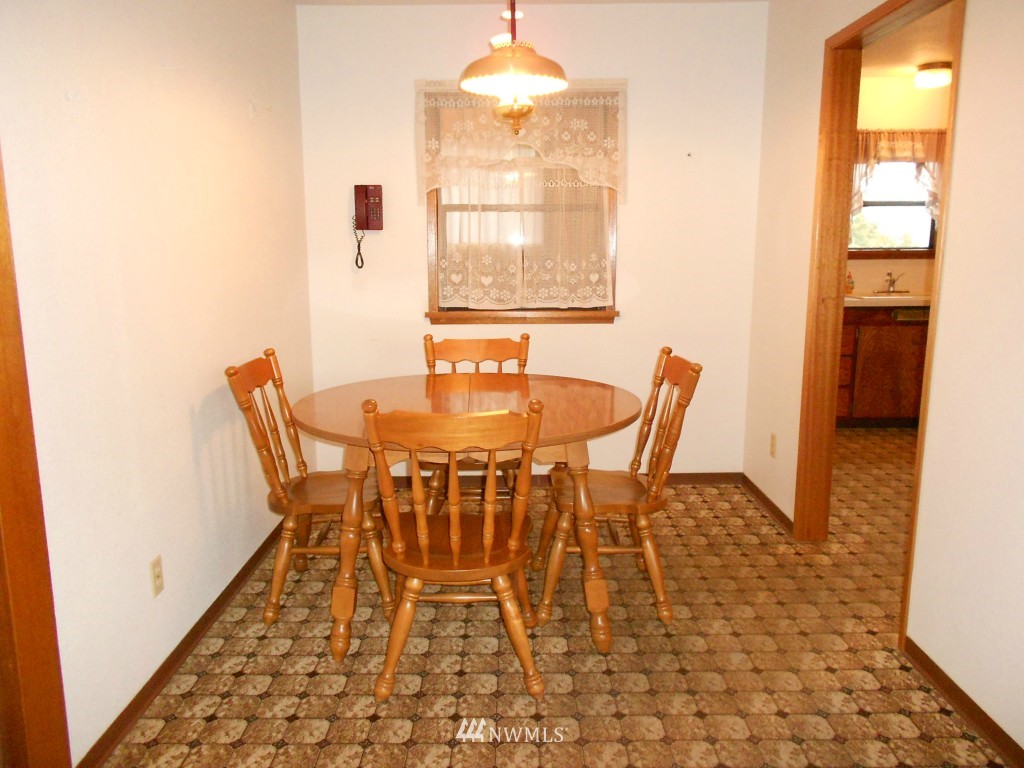 1817 Morris Avenue South Renton, WA 98055 - Photo 4 of 15