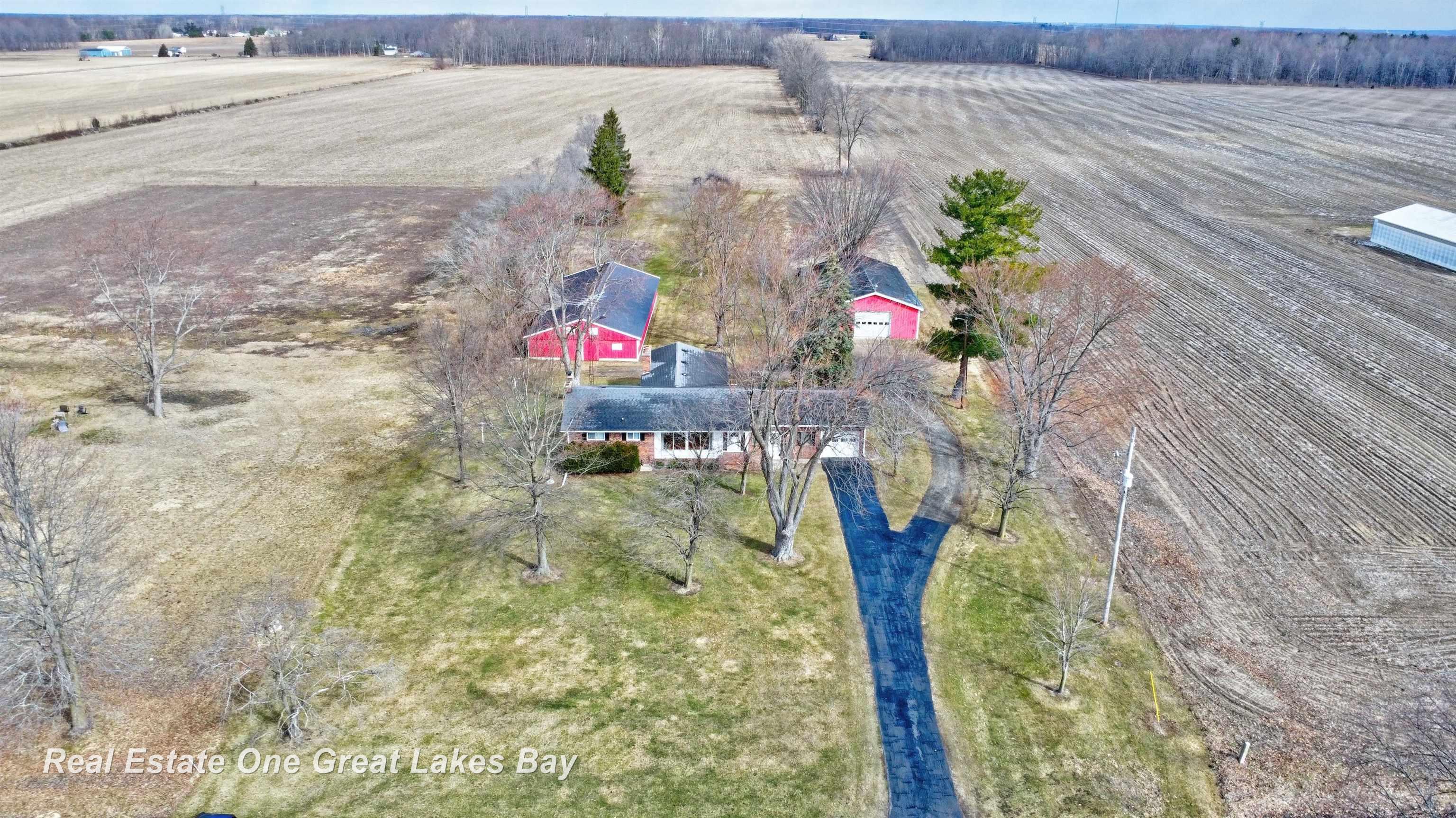 8730 Chesaning Road Chesaning, MI 48616 - Photo 4 of 72