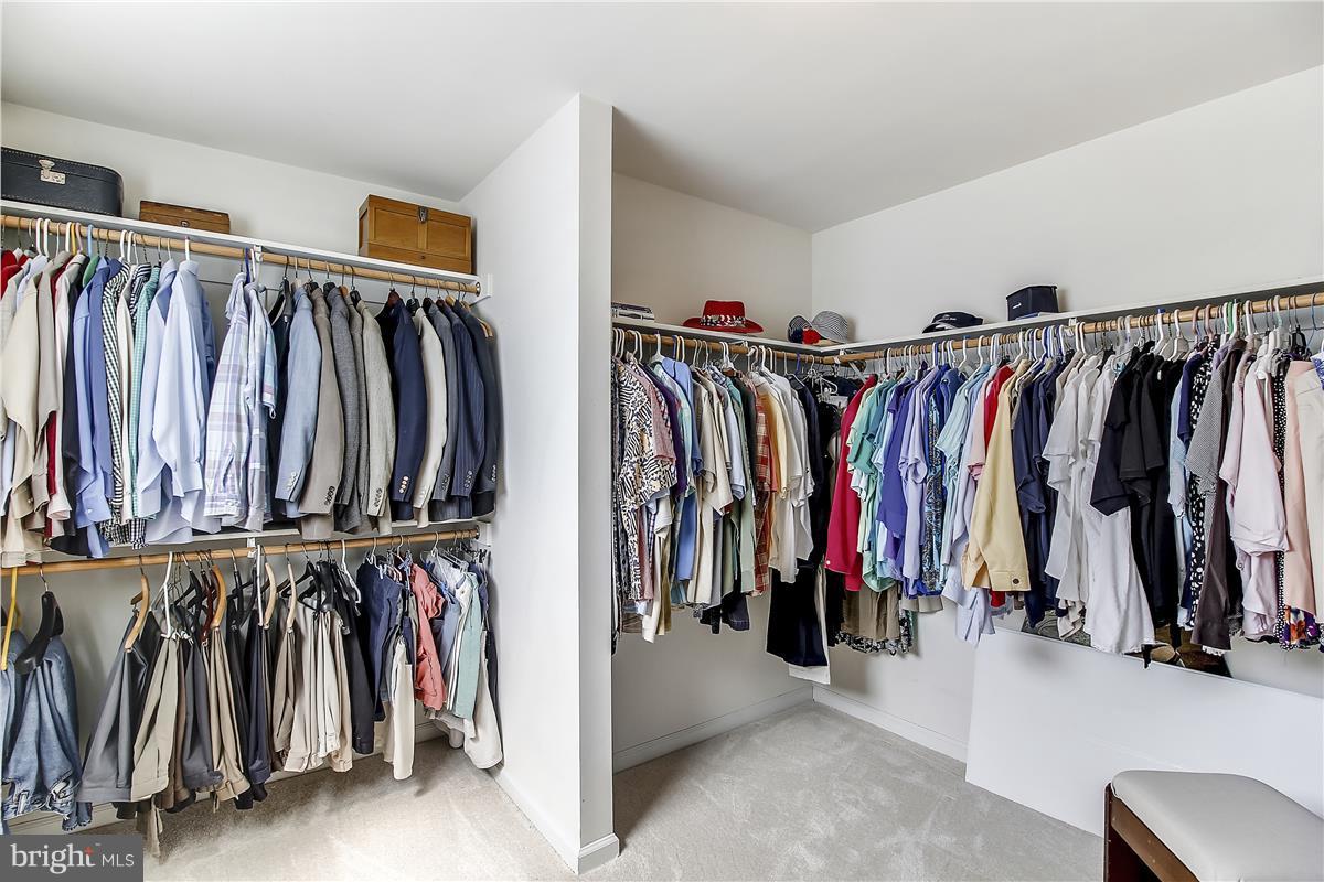 8006 Boulder Ridge Way Gaithersburg, MD 20882 - Photo 16 of 30 Walk in closet