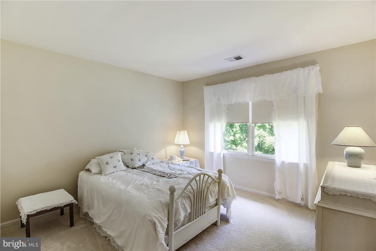 8006 Boulder Ridge Way Gaithersburg, MD 20882 - Photo 17 of 30 Bedroom