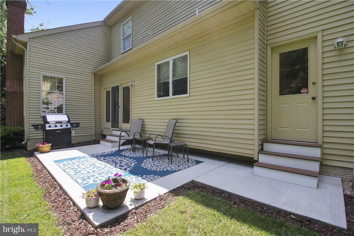 8006 Boulder Ridge Way Gaithersburg, MD 20882 - Photo 29 of 30 New patio
