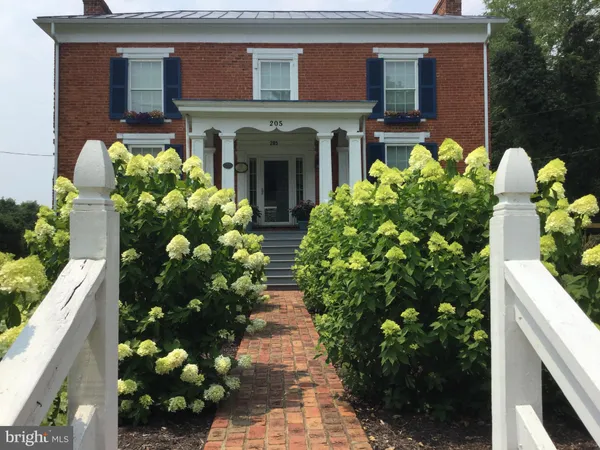 $650,000 | 205 North Main Street, Madison, VA 22727