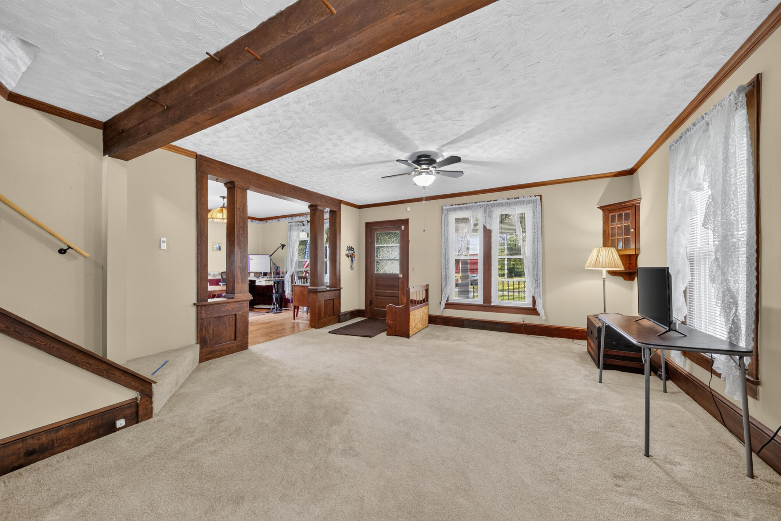 15610 Arnold Road Gregory, MI 48137 - Photo 28 of 90 Living room toward door
