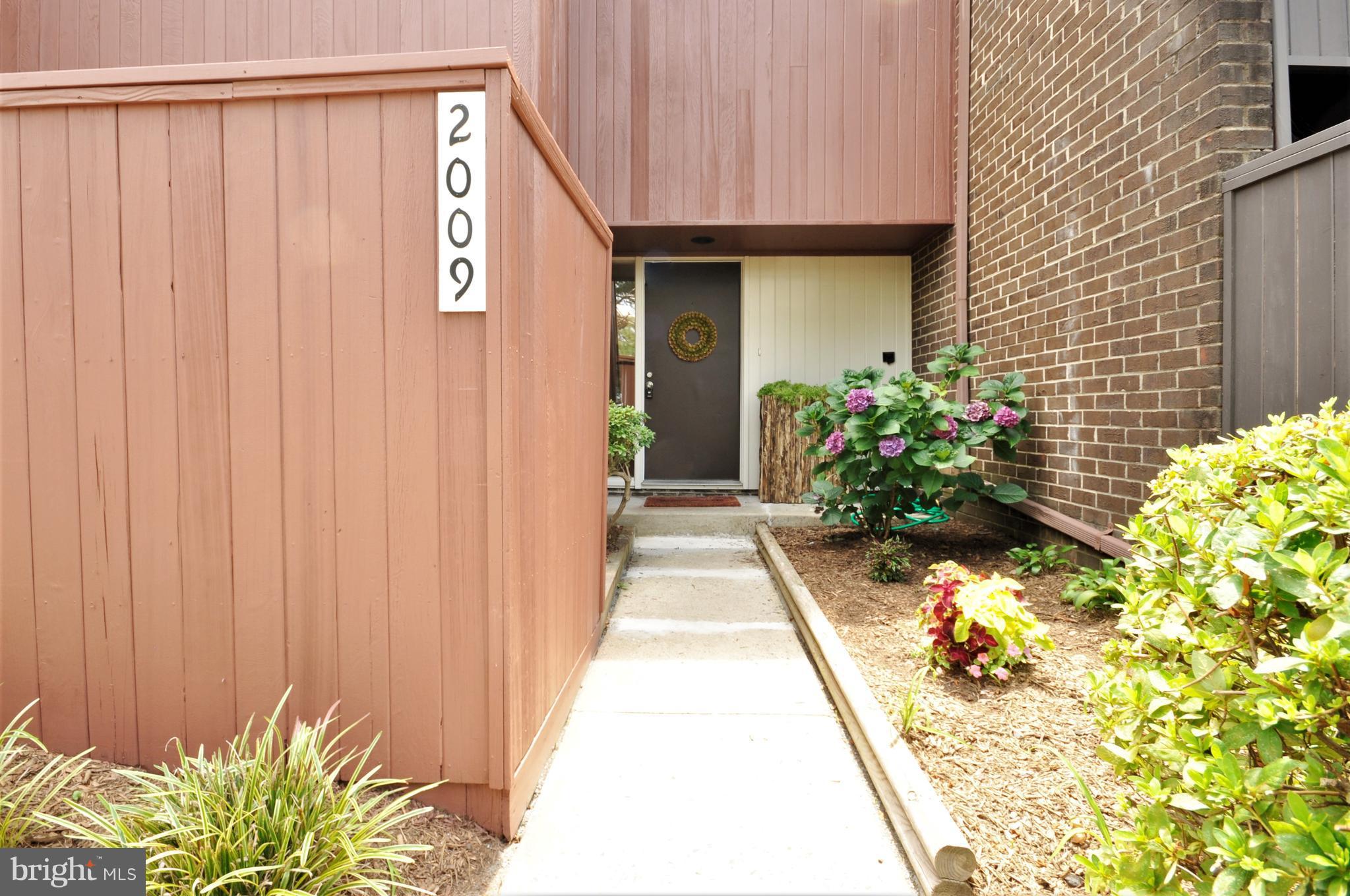 2009 Approach Lane Reston, VA 20191 - Photo 2 of 17 Exterior (Front)