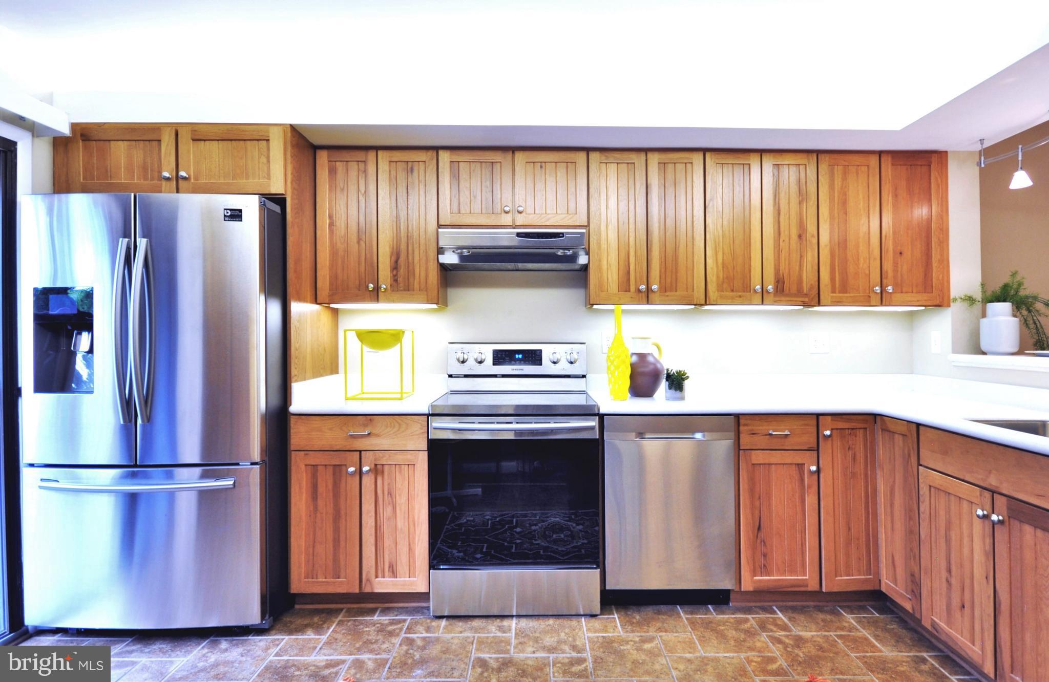 2009 Approach Lane Reston, VA 20191 - Photo 11 of 17 Kitchen