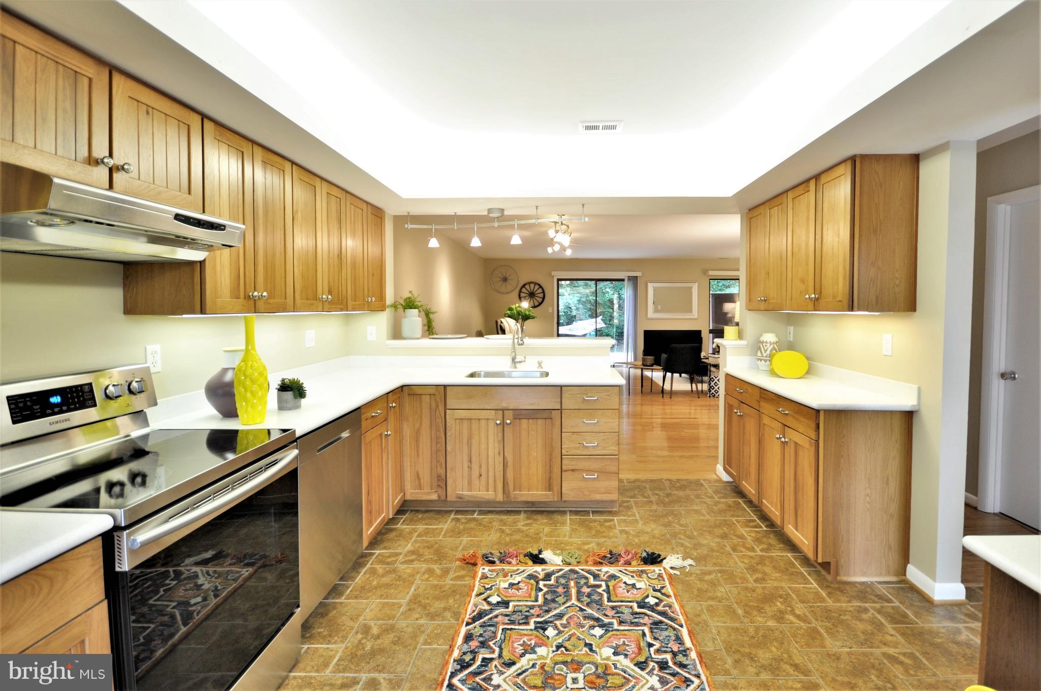 2009 Approach Lane Reston, VA 20191 - Photo 13 of 17 Kitchen