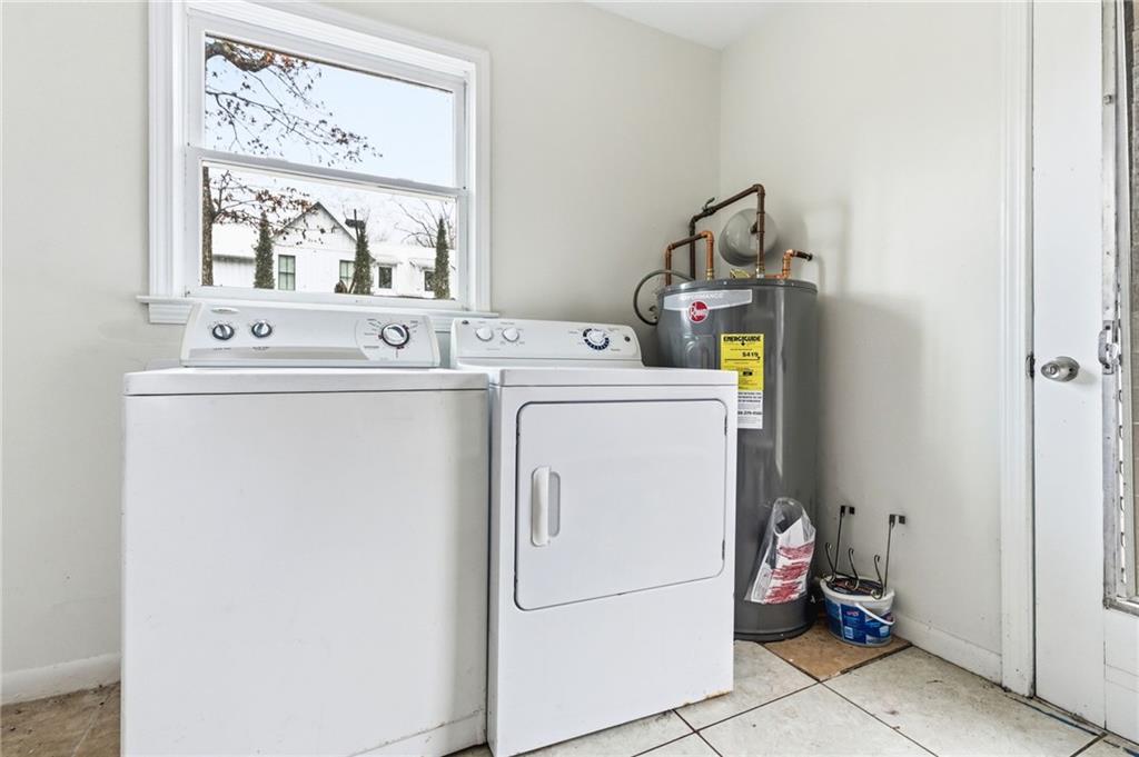 45 Chaffin Road Roswell, GA 30075 - Photo 13 of 26 a utility room with dryer and washer