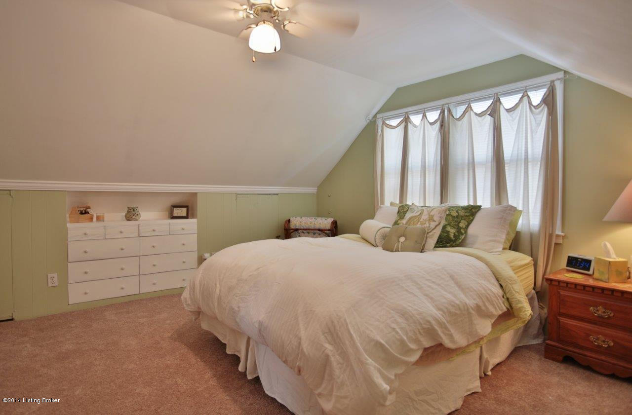 3028 Hendon Road Louisville, KY 40220 - Photo 14 of 37 JI0A7647