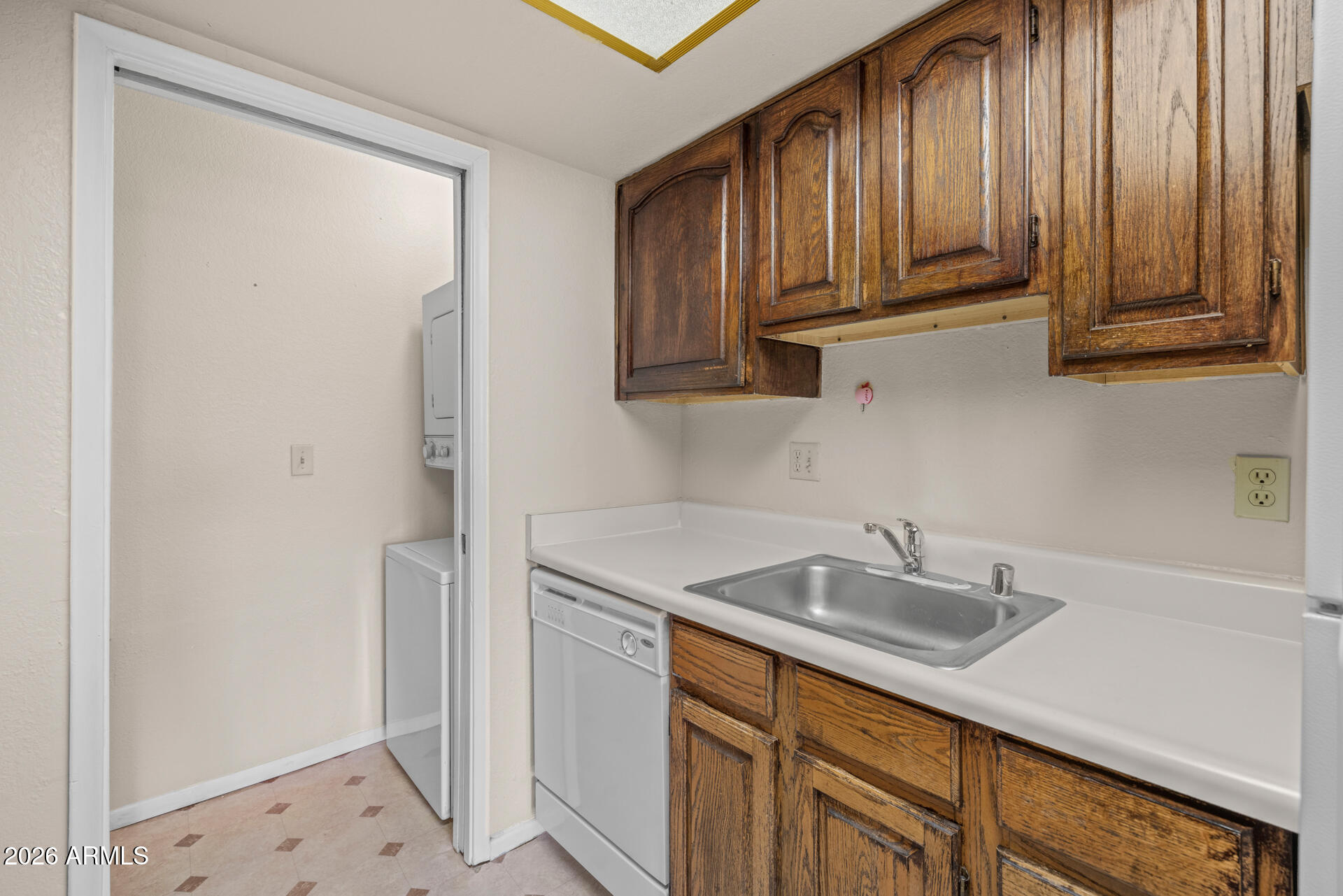 1402 East Guadalupe Road, Unit 215 Tempe, AZ 85283 - Photo 7 of 24 9)KITCHEN (2)