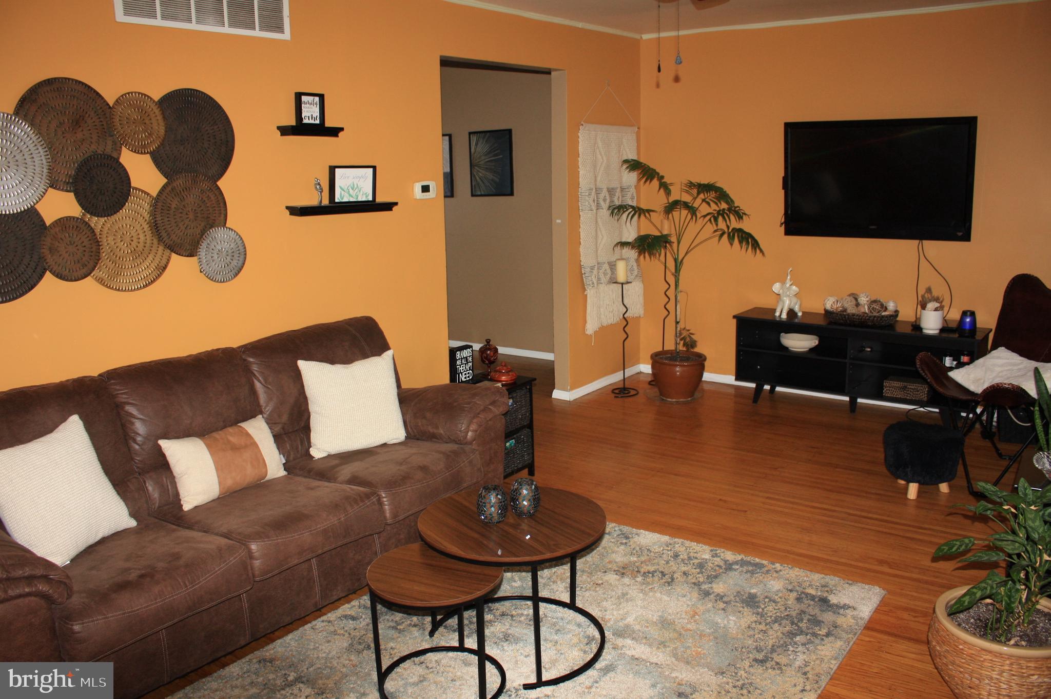 8260 Stow Road Pennsauken, NJ 08110 - Photo 4 of 23 Gallery Image 4