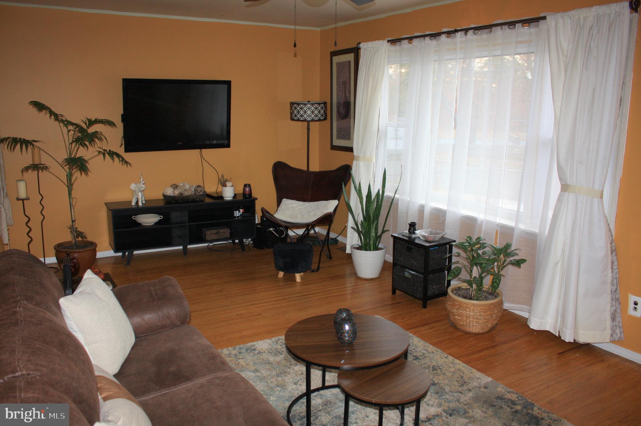 8260 Stow Road Pennsauken, NJ 08110 - Photo 5 of 23 Gallery Image 5