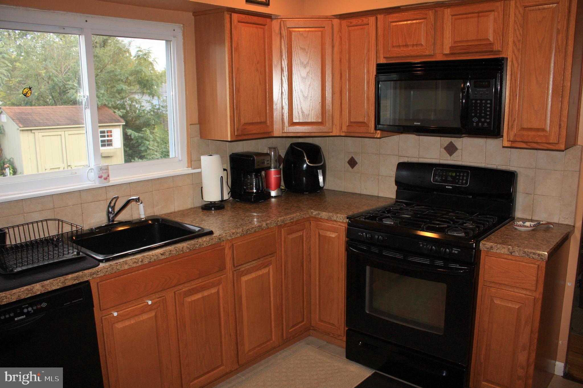 8260 Stow Road Pennsauken, NJ 08110 - Photo 9 of 23 Gallery Image 9