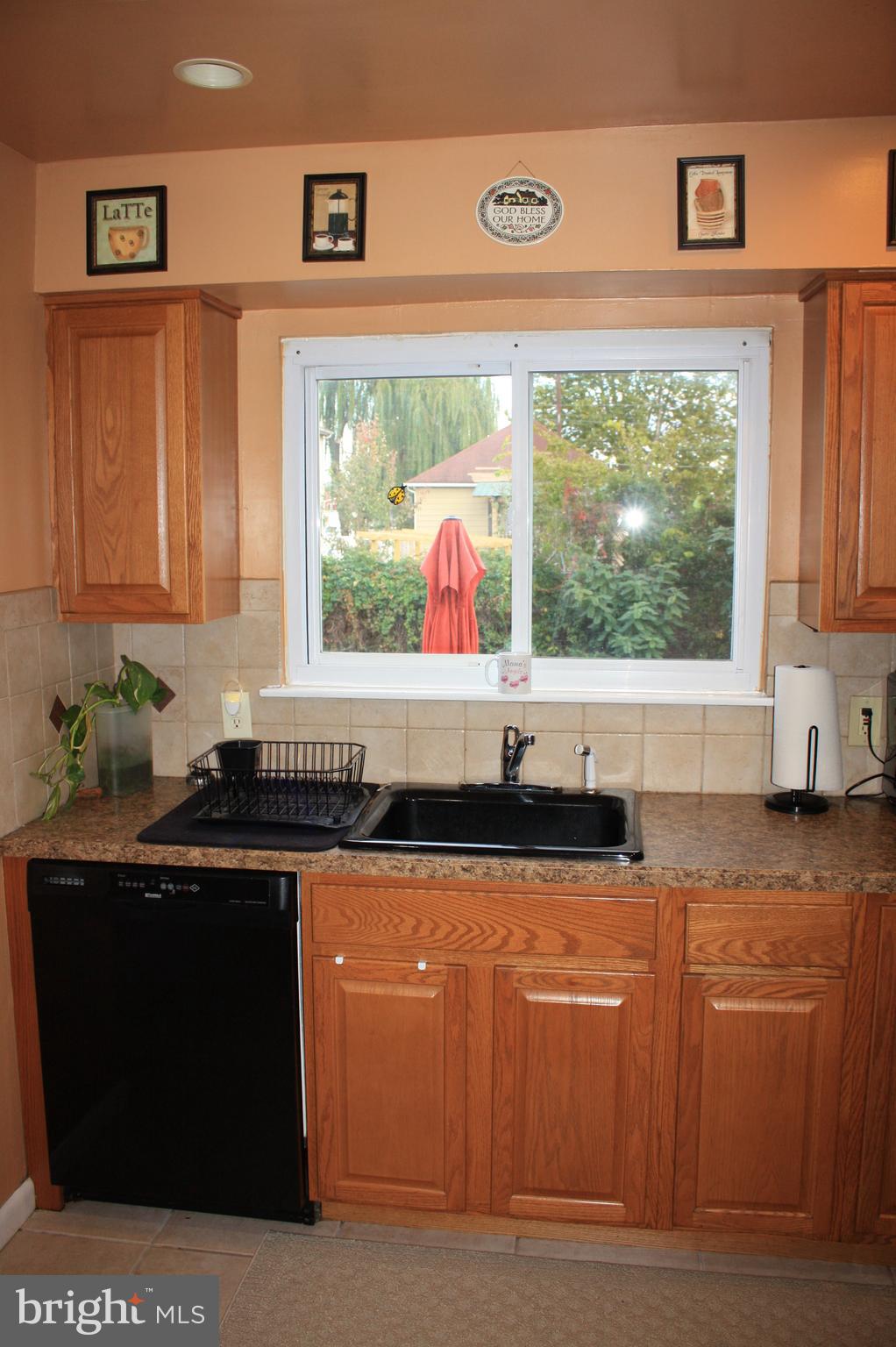 8260 Stow Road Pennsauken, NJ 08110 - Photo 10 of 23 Gallery Image 10