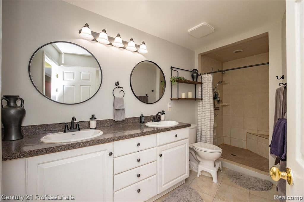 3251 Mann Road Clarkston, MI 48346 - Photo 21 of 30 Gallery Image 21