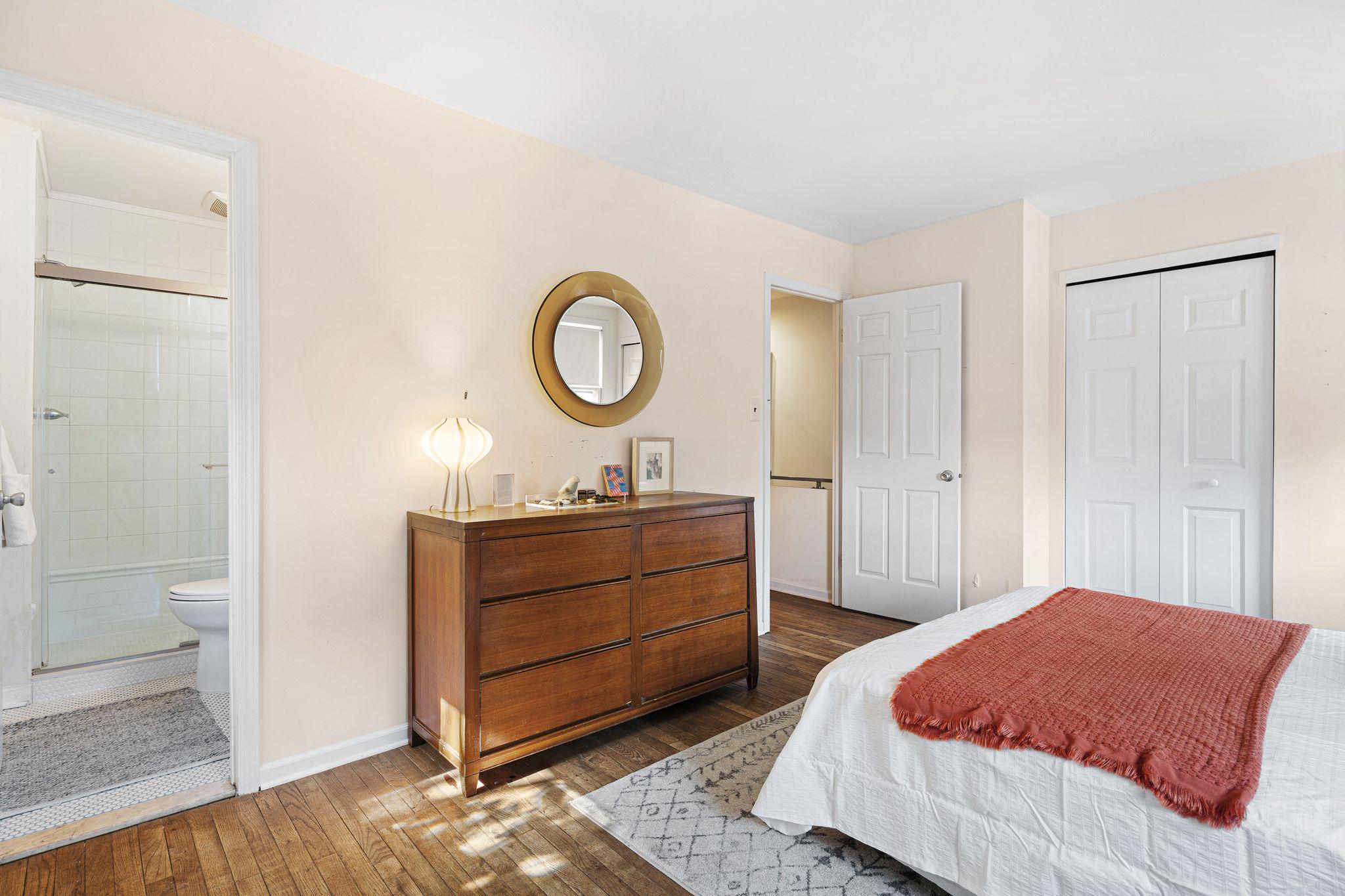 217 Titan Street Philadelphia, PA 19147 - Photo 15 of 27 Primary with Attached Bathroom
