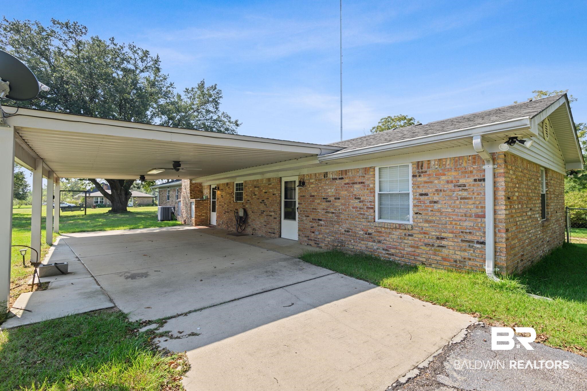 26710 Ernest Patterson Road Robertsdale, AL 36567 - Photo 5 of 37