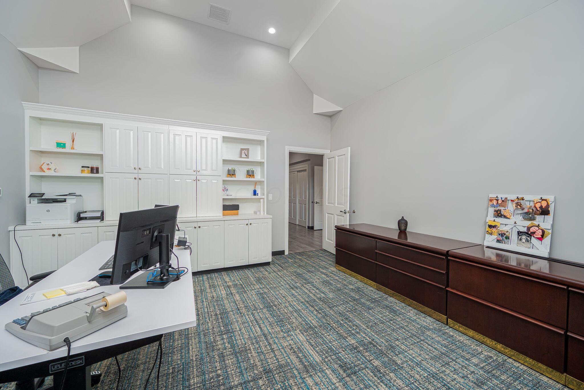 422 Beecher Road Columbus, OH 43230 - Photo 35 of 60 Interior Photo