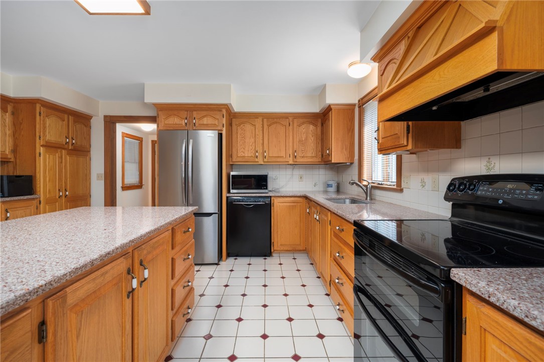 310 Plain Road West Greenwich, RI 02817 - Photo 16 of 39 Kitchen