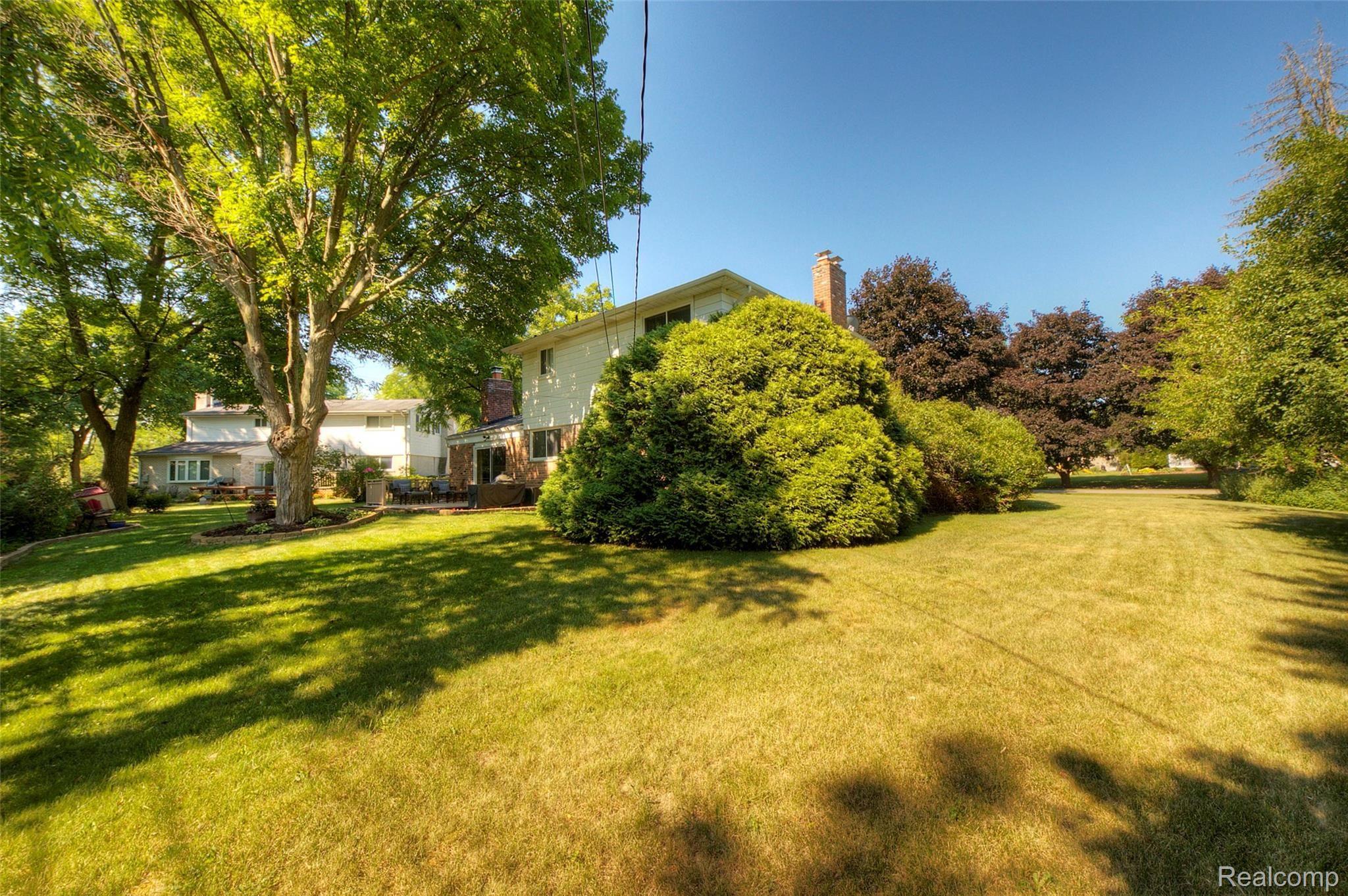 7185 Springridge Road West Bloomfield, MI 48322 - Photo 75 of 83 4H8A8879_80_81.jpg