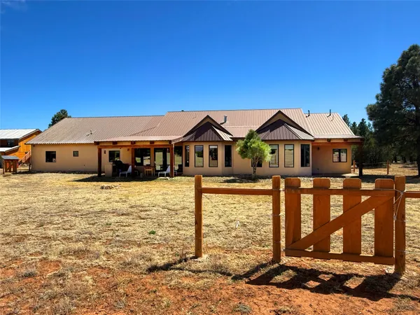 $898,000 | 36 Penny Lane, Las Vegas, NM 87701