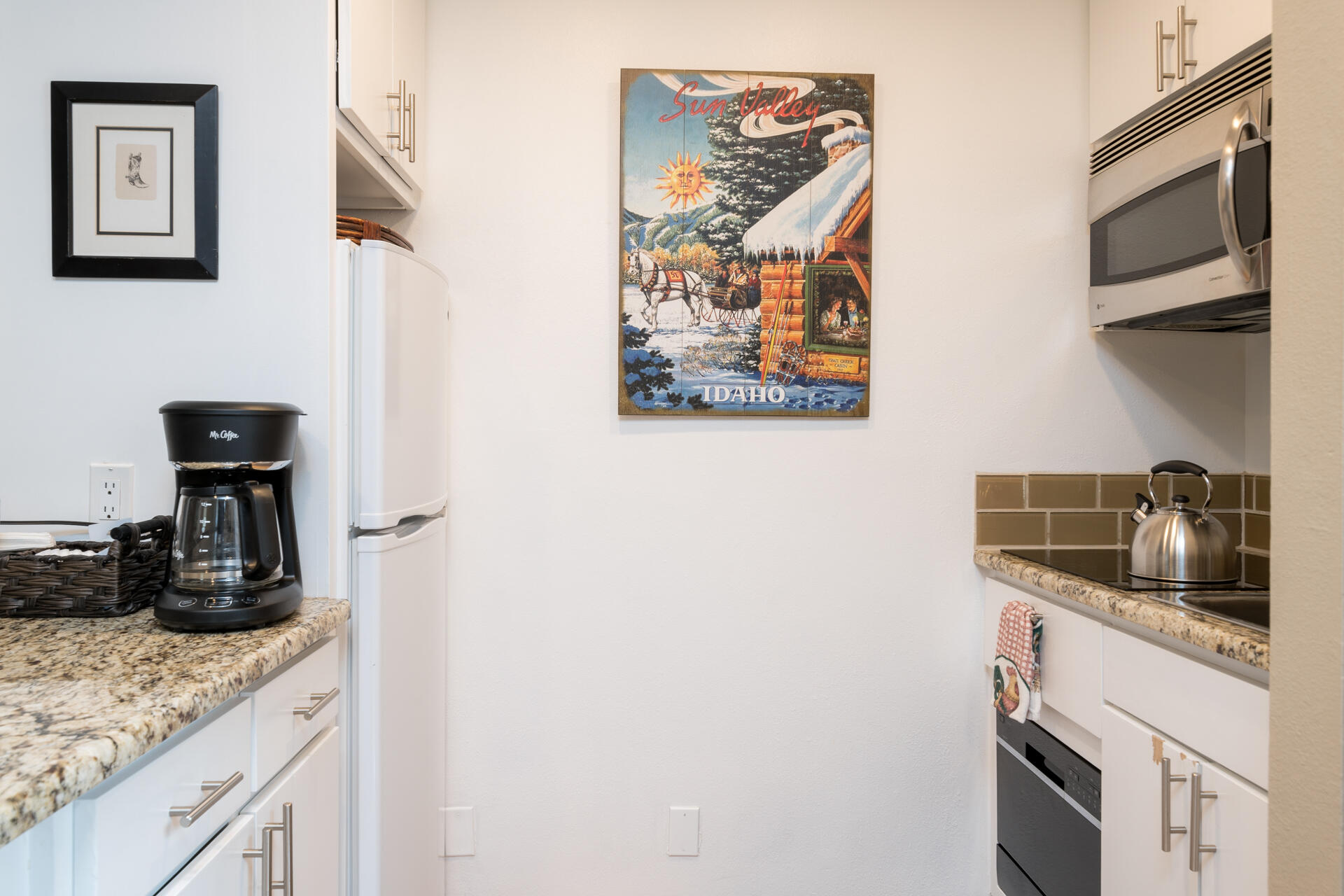 111 Angani Way, Unit 2069 Sun Valley, ID 83353 - Photo 3 of 14 111 Angani Way 2069