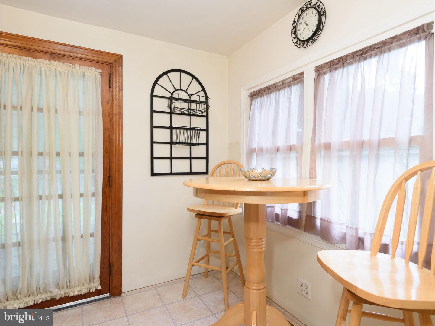 2903 Wakefield Drive Holmes, PA 19043 - Photo 11 of 25