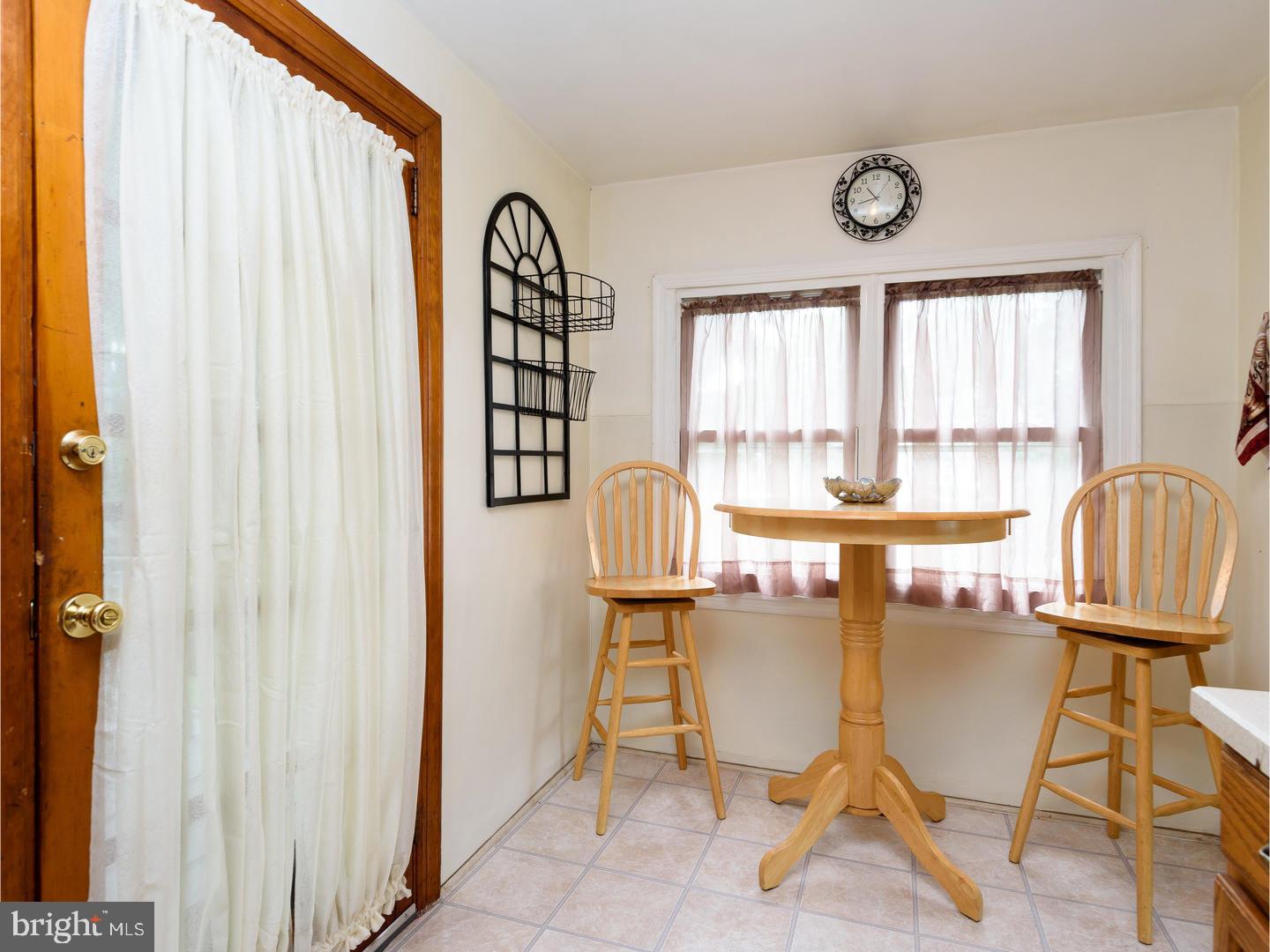 2903 Wakefield Drive Holmes, PA 19043 - Photo 13 of 25