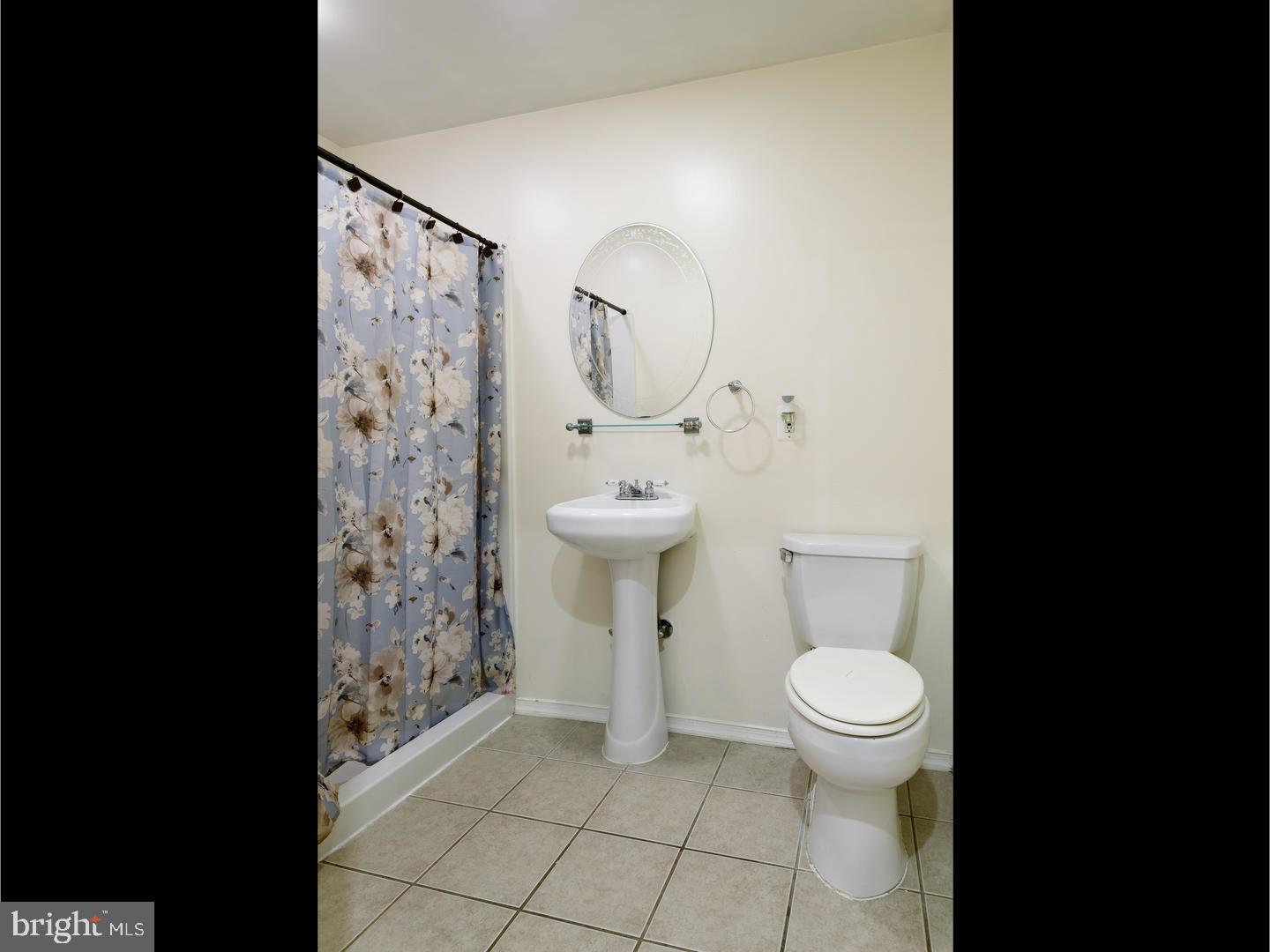 2903 Wakefield Drive Holmes, PA 19043 - Photo 15 of 25