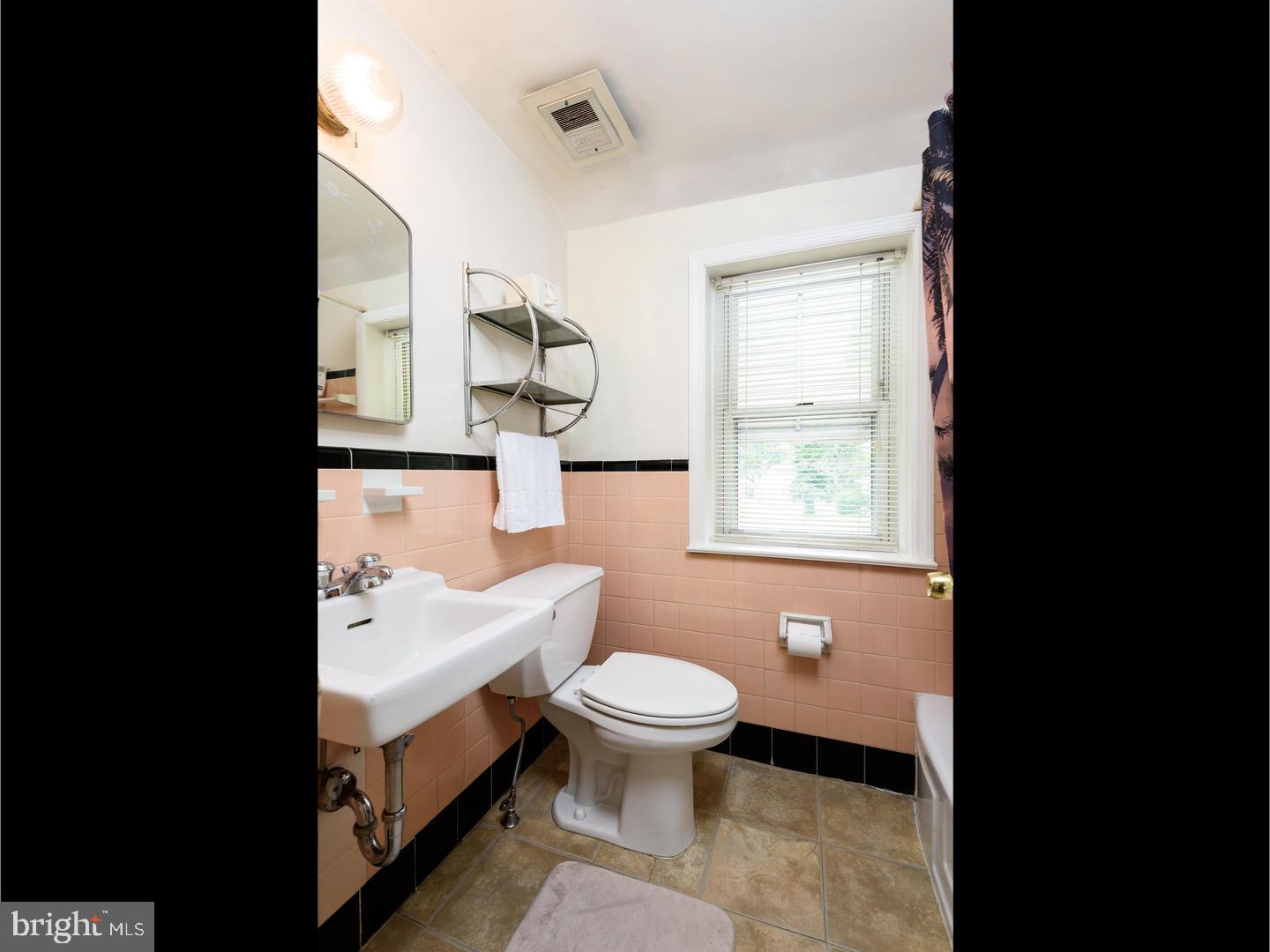 2903 Wakefield Drive Holmes, PA 19043 - Photo 18 of 25