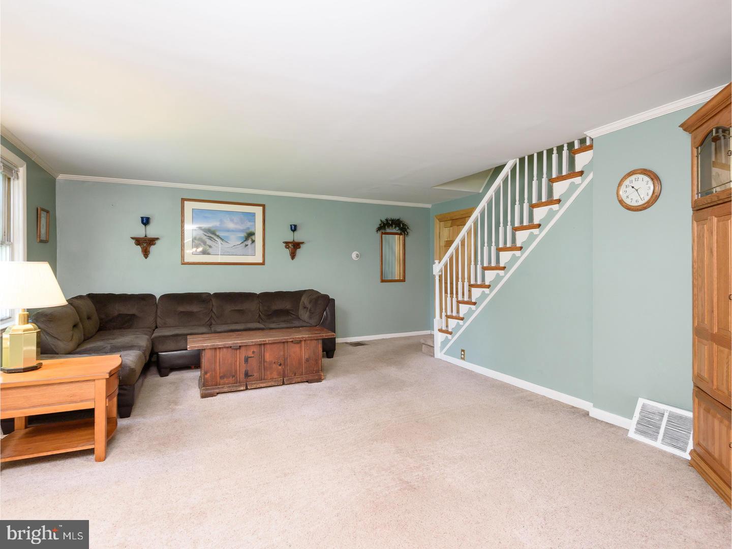 2903 Wakefield Drive Holmes, PA 19043 - Photo 5 of 25