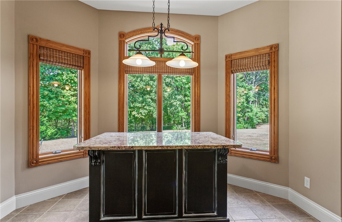 2389 Lincoln Hwy Road Charleston, IL 61920 - Photo 11 of 48