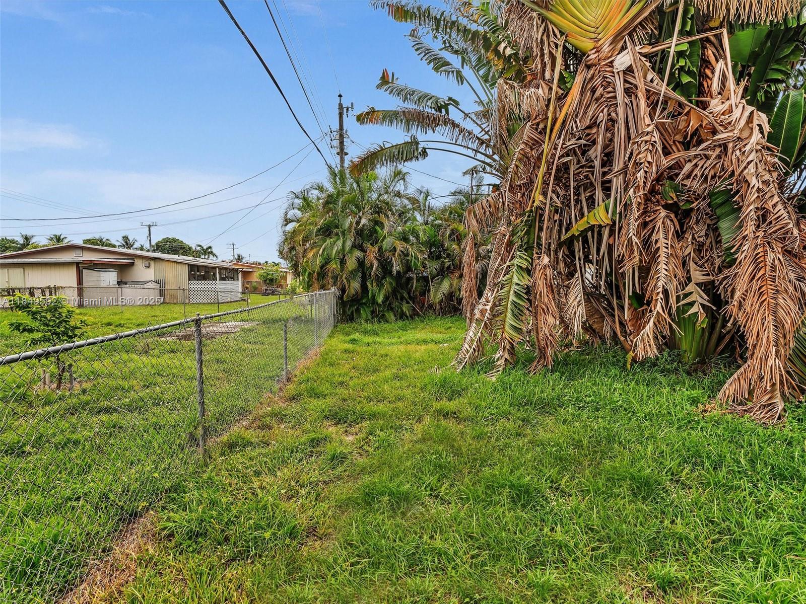 5611 Southwest 37th Street, Unit 1 Davie, FL 33314 - Photo 39 of 46 a view of a backyard