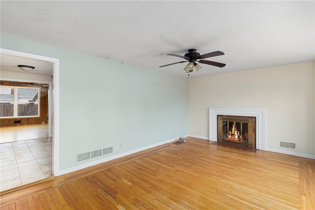 27 Kalmer Road Warwick, RI 02886 - Photo 11 of 31 Gallery Image 11