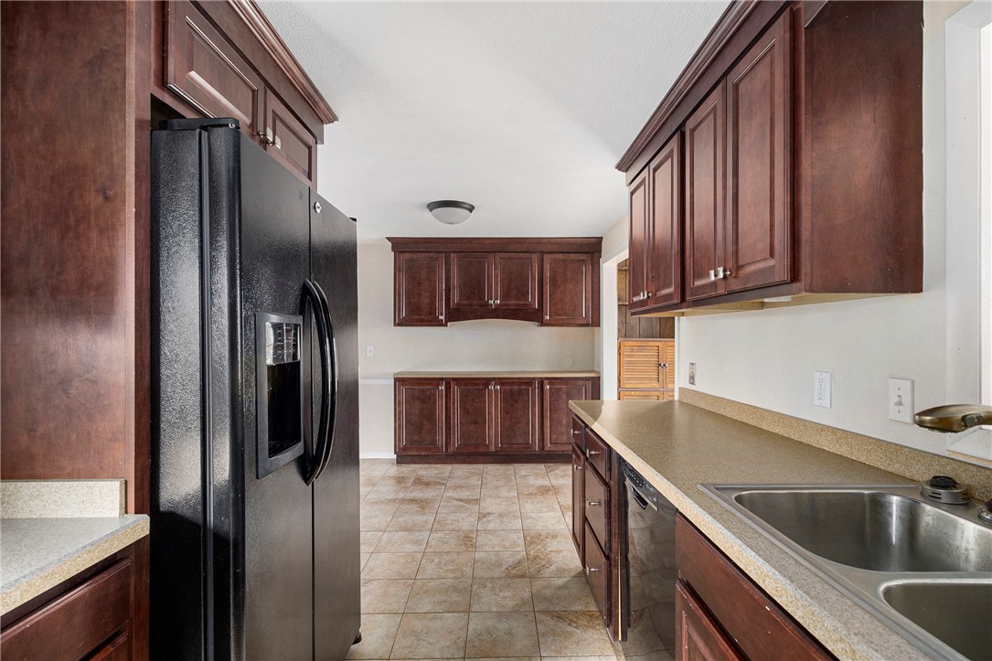 27 Kalmer Road Warwick, RI 02886 - Photo 23 of 31 Enter kitchen here from side door.