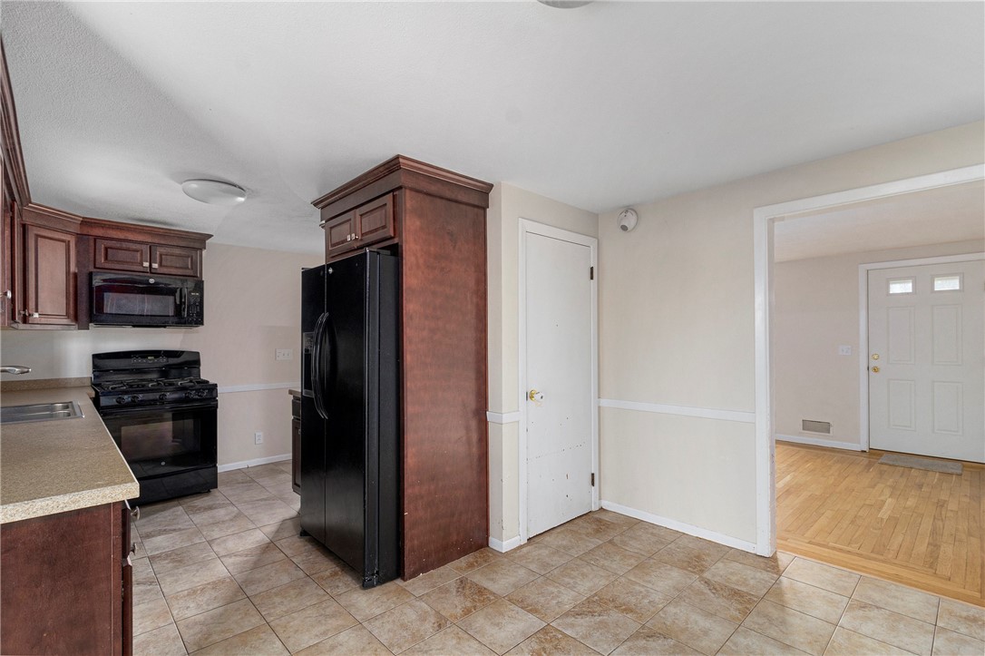 27 Kalmer Road Warwick, RI 02886 - Photo 25 of 31 Gallery Image 25